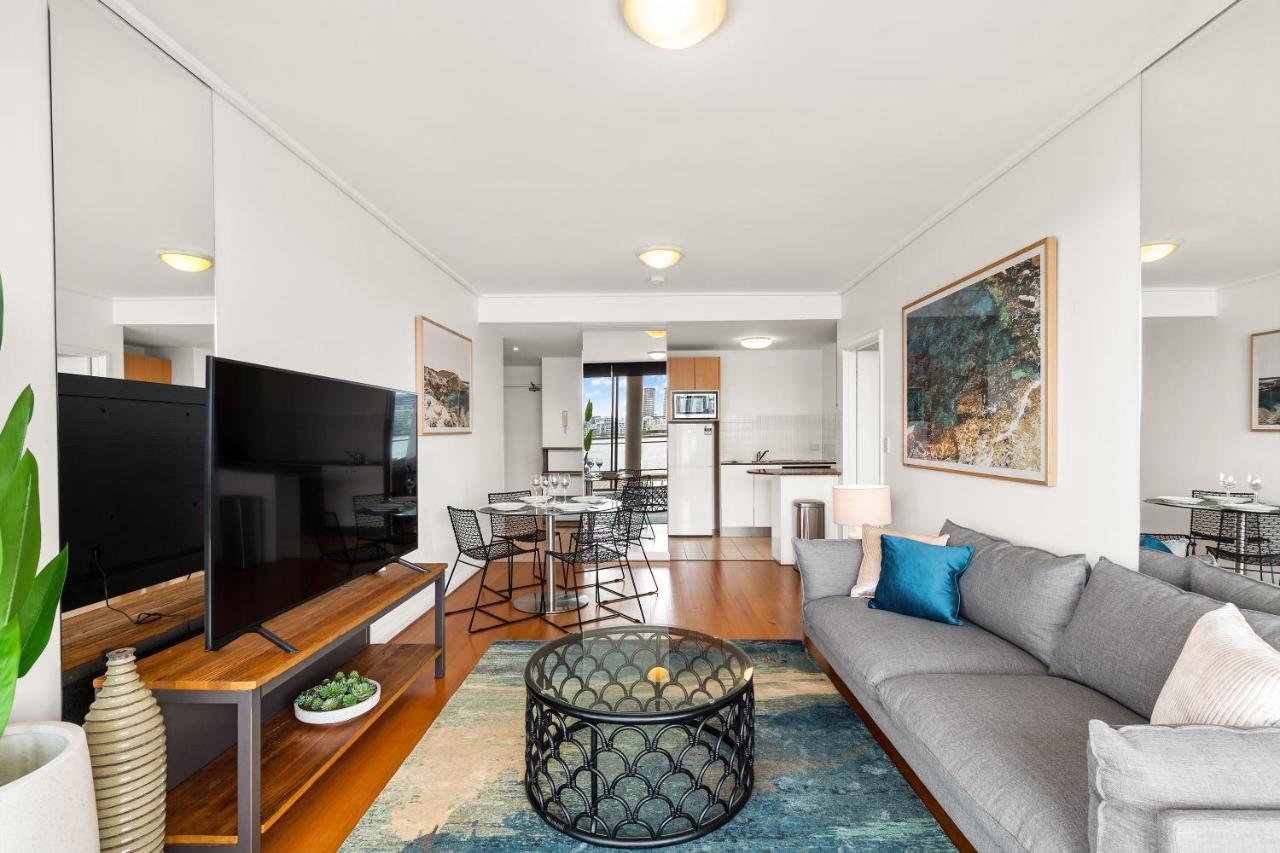 Resort Style 2 Bdrm In Homebush With Bay Views -57 Ben *