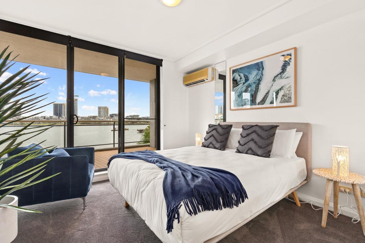 Resort Style 2 Bdrm In Homebush With Bay Views -57 Ben Apartment Sydney